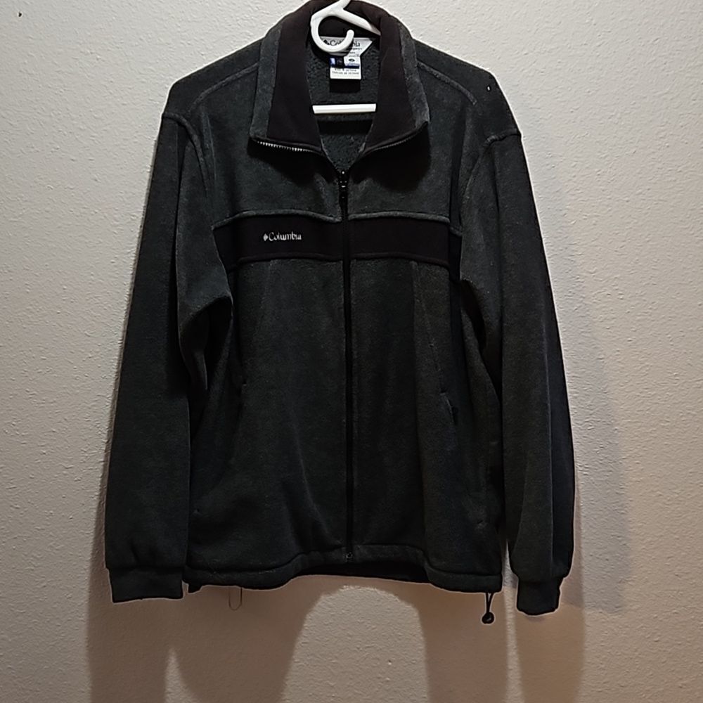 Columbia men's full zip front fleece. Medium dark grey